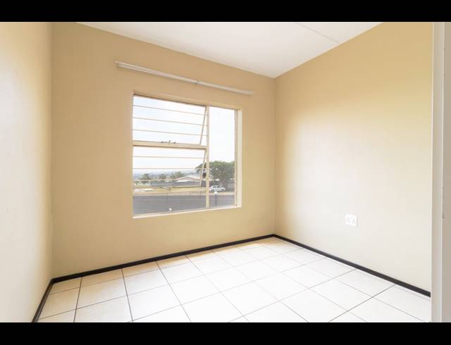 2 BEDROOM APARTMENT FOR SALE IN HONEYPARK